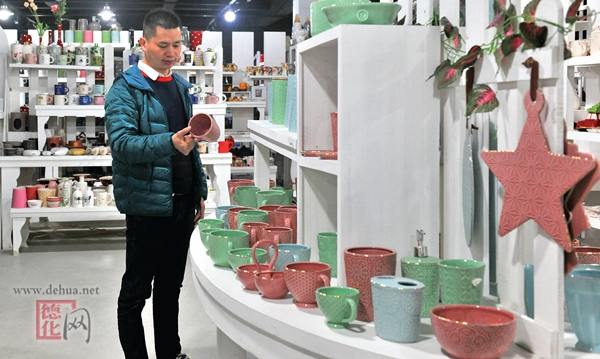 郑荣文和他的半瓷产品